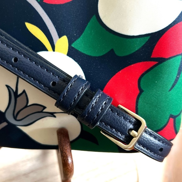 Kate Spade New York Dawn Triple Gusset Breezy Floral Crossbody Bag - Picture 4 of 14